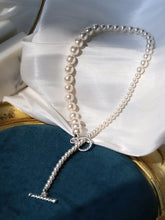Load image into Gallery viewer, Gradient Collarbone T-Bar Pearl Necklace

