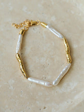 Load image into Gallery viewer, Long Toothpick Baroque Pearl Bracelet
