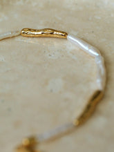 Load image into Gallery viewer, Long Toothpick Baroque Pearl Bracelet
