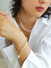 Load image into Gallery viewer, Minimalist Gold Chain Freshwate Pearl Pendant Necklace
