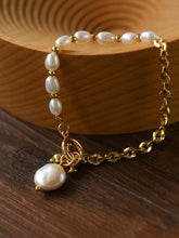 Load image into Gallery viewer, Minimalist Gold Chain Freshwate Pearl Pendant Necklace
