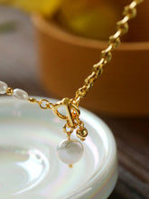 Load image into Gallery viewer, Minimalist Gold Chain Freshwate Pearl Pendant Necklace
