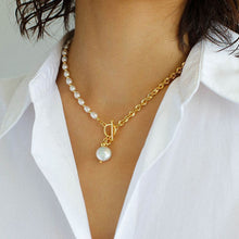 Load image into Gallery viewer, Minimalist Gold Chain Freshwate Pearl Pendant Necklace
