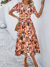Load image into Gallery viewer, Elegant Floral Print Lace Patchwork Midi Dress
