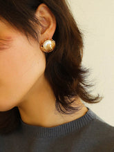 Load image into Gallery viewer, Pearl Gold Wire-Cage Stud Earrings
