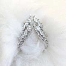 Load image into Gallery viewer, Elegant Angel wings bracelet
