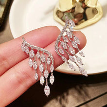 Load image into Gallery viewer, Elegant Angel wings bracelet
