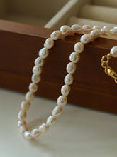 Load image into Gallery viewer, Simple Natural Pearl Necklace
