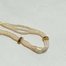 Load image into Gallery viewer, Triple Strand Pearl Necklace Choker
