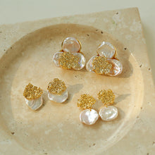 Load image into Gallery viewer, Vintage Petal Baroque Pearl Stud Earrings
