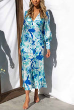 Load image into Gallery viewer, Chic Bouquet Floral Long Sleeves Hollow Out Midi Dress
