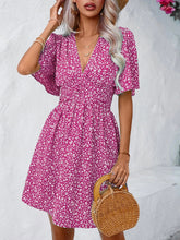 Load image into Gallery viewer, Printed V-Neck Half Sleeve Mini Dress
