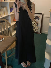 Load image into Gallery viewer, Simple Loose Sleeveless V-Neck Midi Dresses
