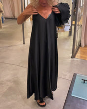 Load image into Gallery viewer, Black Half Sleeves Maxi Two Piece Dress
