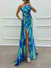 Load image into Gallery viewer, Stylish One Shoulder Print Feather Split Front Maxi Dress
