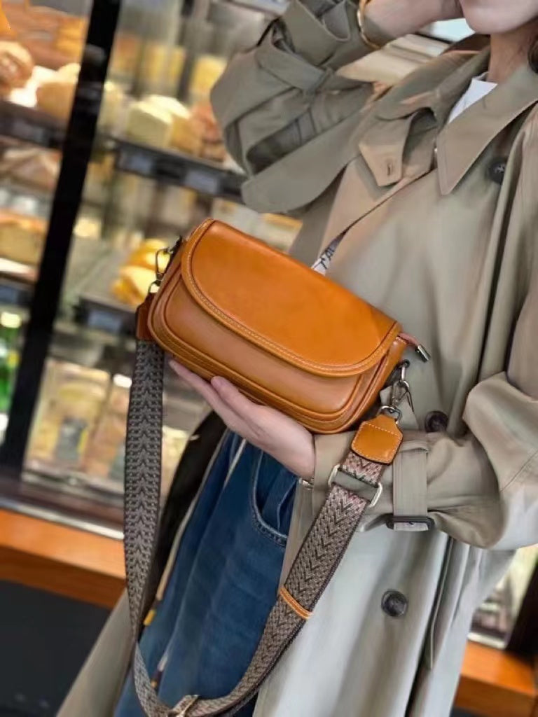 Simple Daylife Flap Crossbody Bag