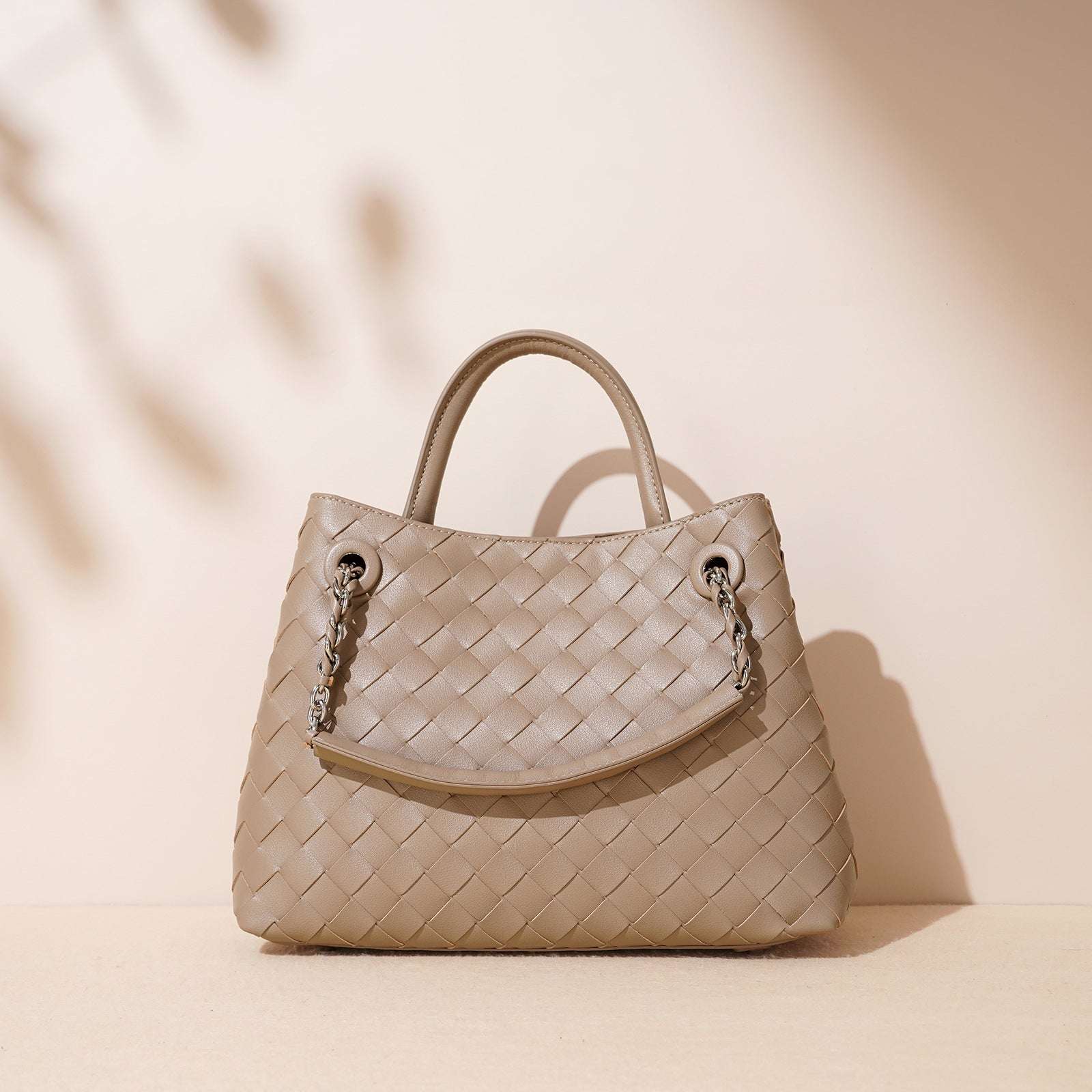 New Woven Leather Chain Basket Bag