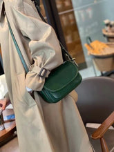 Load image into Gallery viewer, Simple Daylife Flap Crossbody Bag
