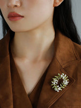 Load image into Gallery viewer, Peach Blossom Wreath Brooch (Pre-sale arrives within 7 days） - floysun
