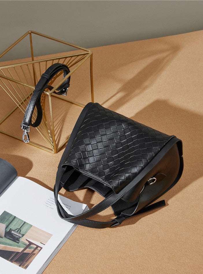 Embossed Basket Bag Woven Handbag with Straps