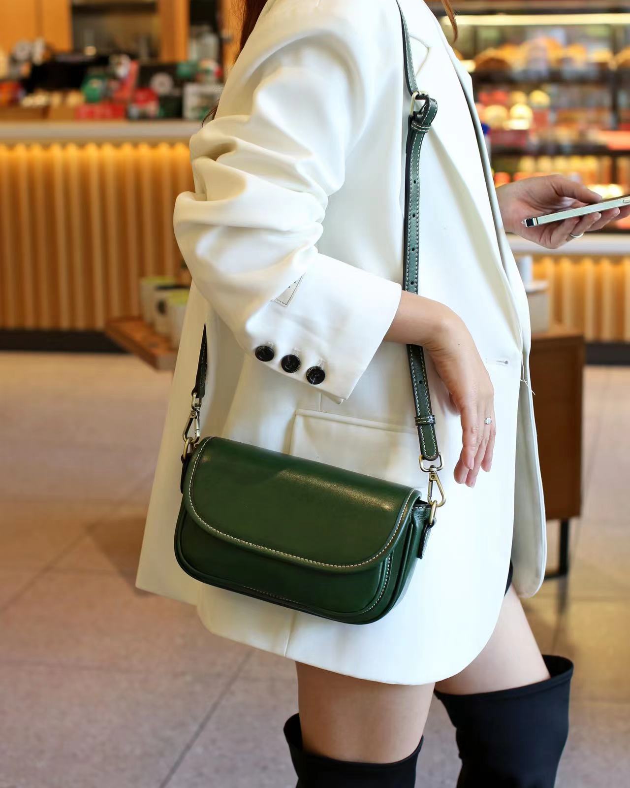 Simple Daylife Flap Crossbody Bag