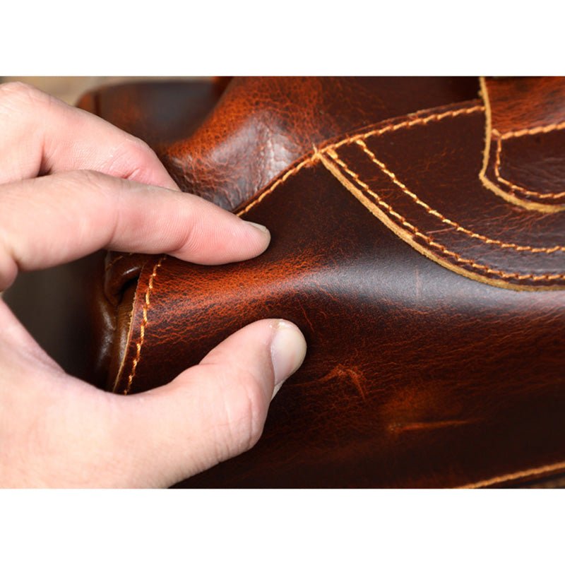 Stylish Vintage Leather Cross Body Bag for Men