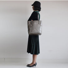 Load image into Gallery viewer, Simple Leather Tote Bag Shoulder Bag for Women
