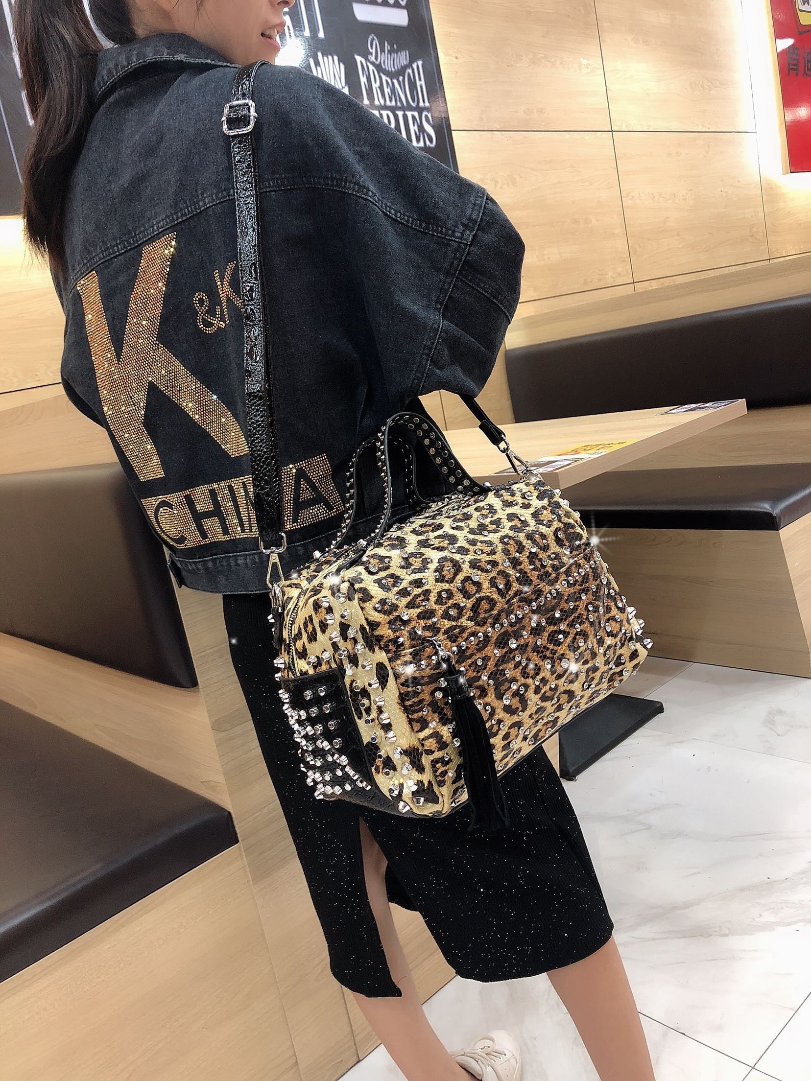 Fashion retro rhinestone handbag