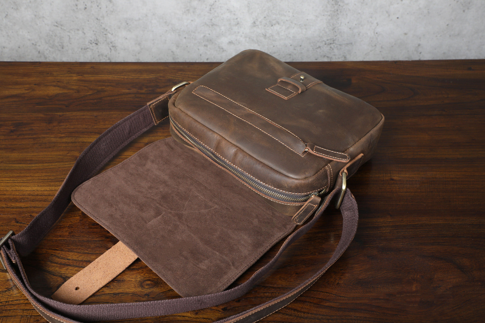 Retro Small Brown Messenger Shoulder Bag