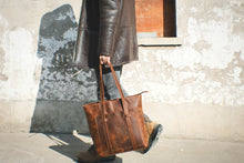 Load image into Gallery viewer, Brown Leather Tote Bag
