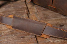 Load image into Gallery viewer, Brown Vinatge Shoulder Bag
