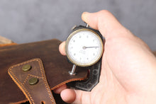 Load image into Gallery viewer, Brown Vinatge Shoulder Bag
