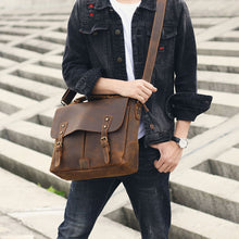 Load image into Gallery viewer, Brown Vinatge Shoulder Bag
