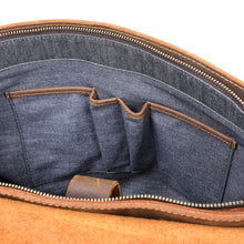 Load image into Gallery viewer, Brown Vinatge Shoulder Bag
