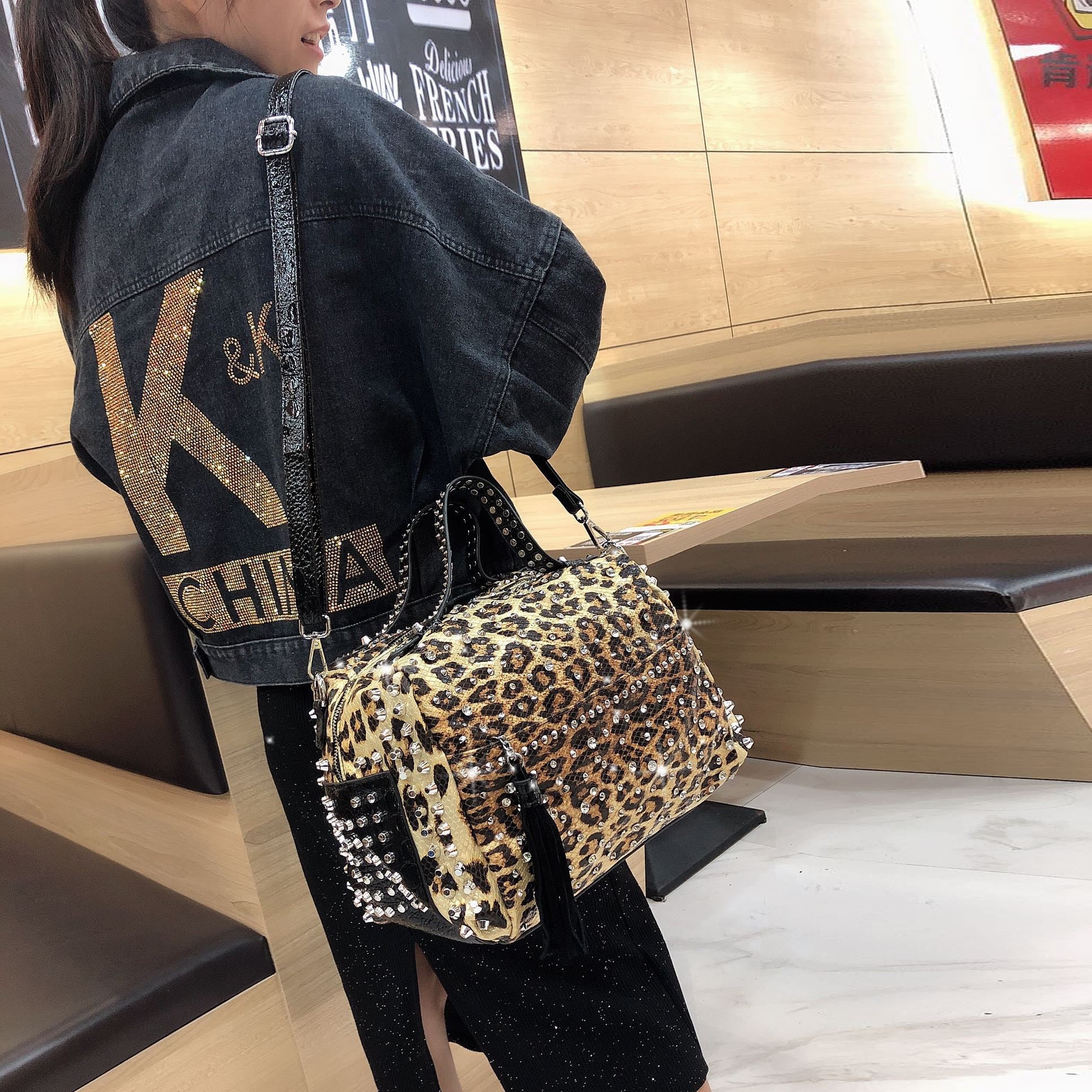 Fashion retro rhinestone handbag
