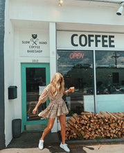 Load image into Gallery viewer, Print Sleeves Loose Mini Dress
