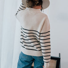 Load image into Gallery viewer, Zipper Striped Black and White Pullover
