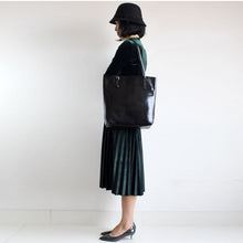 Load image into Gallery viewer, Womens Green Leather Tote Bag Handbags Shoulder Bag for Women
