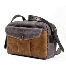 Load image into Gallery viewer, Vintage Camera Side Bag
