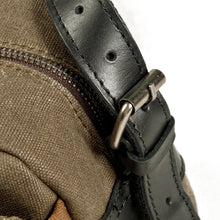 Load image into Gallery viewer, Vintage Camera Side Bag
