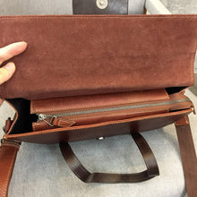 Load image into Gallery viewer, Brown Leather Crossbody Handbag
