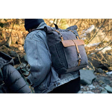 Load image into Gallery viewer, Retro Roll-top Canvas Backpack
